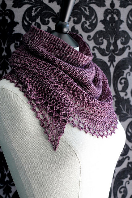 <a href="http://www.ravelry.com/patterns/library/henslowe">Henslowe</a>&nbsp;Lace Shawl