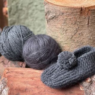 Church Mouse Yarns Family Slippers Pattern