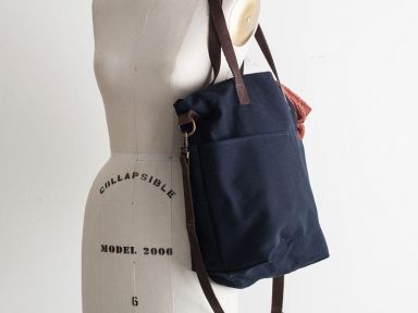 T&H Canvas Tote in Navy