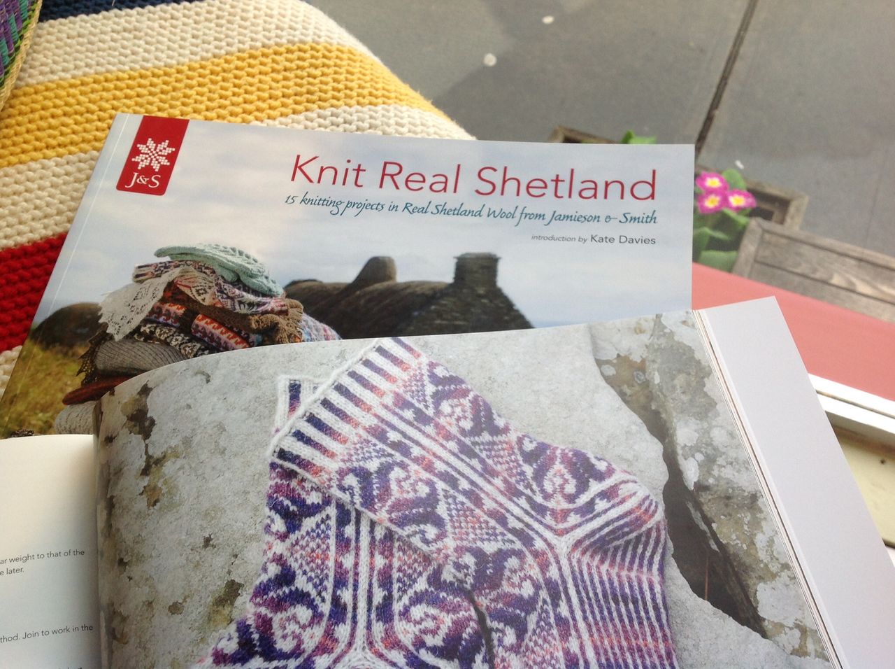 Knit Real Shetland: 15 Knitting Projects in Real Shetland Wool 