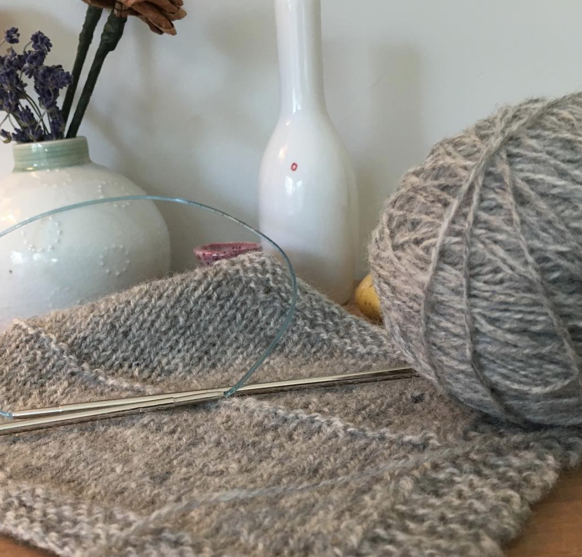 Laine Magazine’s Poet Sweater Swatch